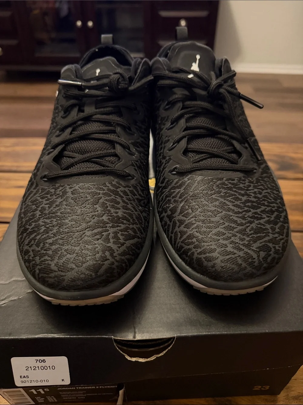 Jordan Trainer 2 FlyKnit. Sz. 11.5